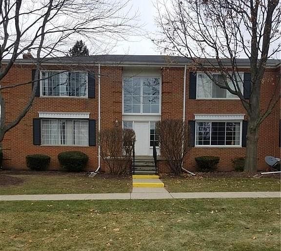 1st image of 754 E Fox Hills Dr