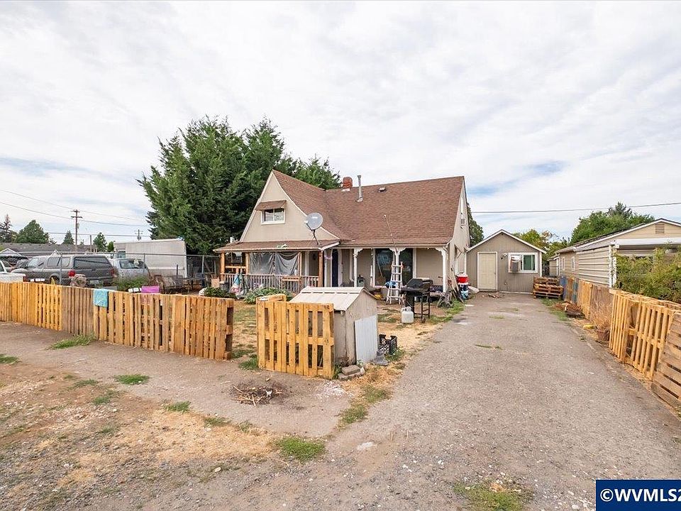 1st image of 299 Gilbert St