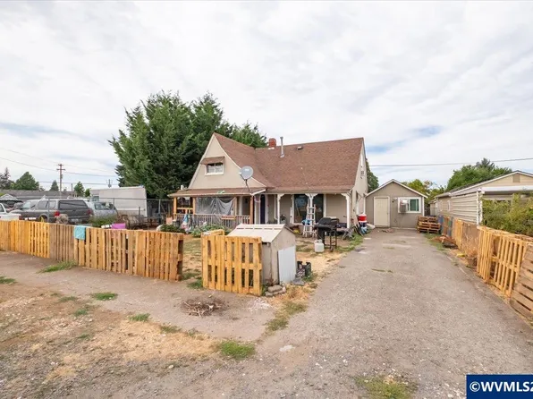 299 Gilbert St, Lebanon, OR 97355