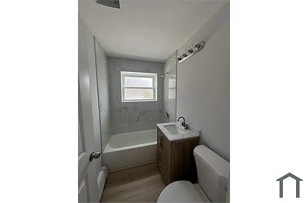 Building Photo - 8941 S Cottage Grove Ave #1