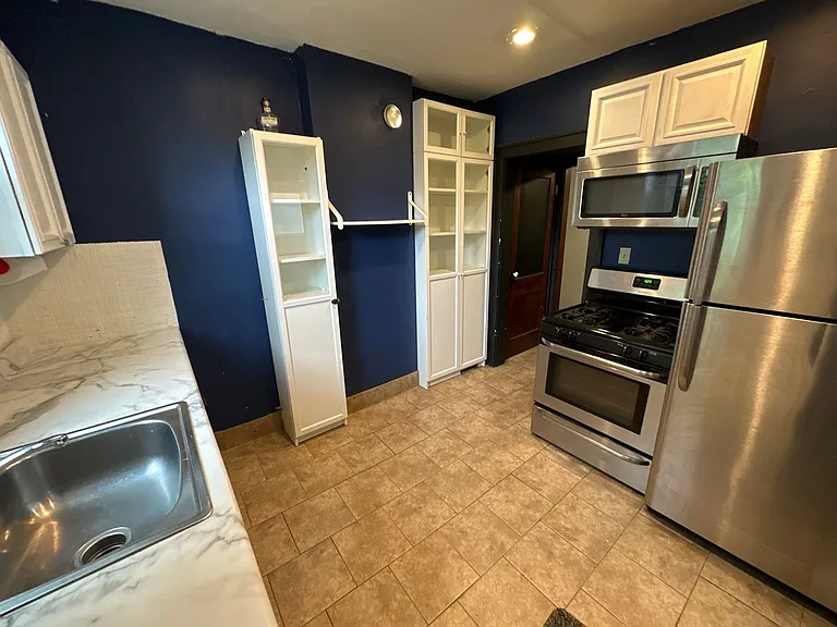 E Tompkins Ave 178-180 JLS — Photo 9