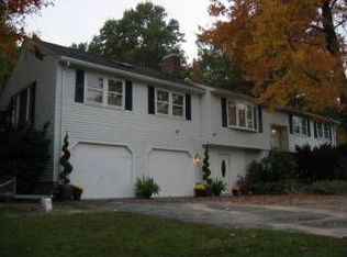 20 Currier Dr, Londonderry, NH 03053