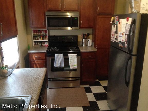 4th image of 3311 Ellwood Ave APT 01