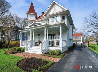 533 Brainerd Ave, Libertyville, IL 60048