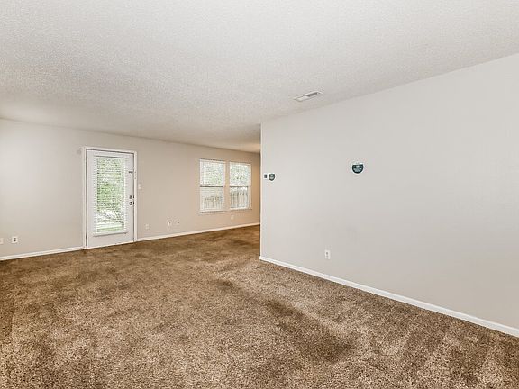 5th image of 441 Overland Dr