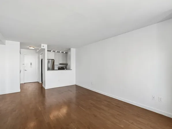 420 West 42nd Street image 5 of 28