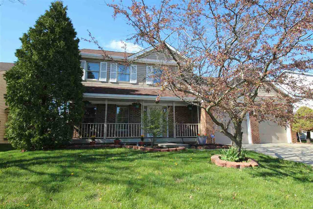 8472 Pine Tree Blvd photo 1
