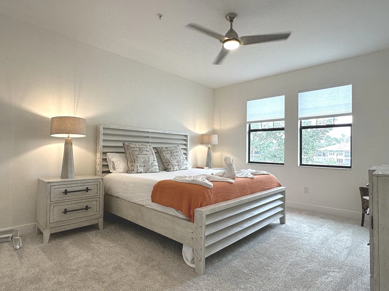 3 bed, 1876 sqft, $3,950 — Photo 1