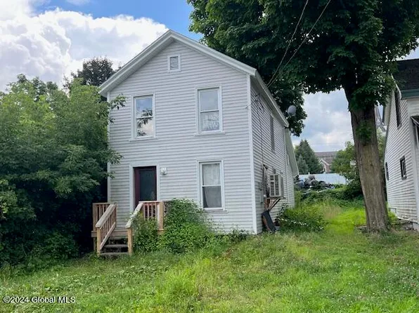 10 Factory Street, Granville, NY 12832