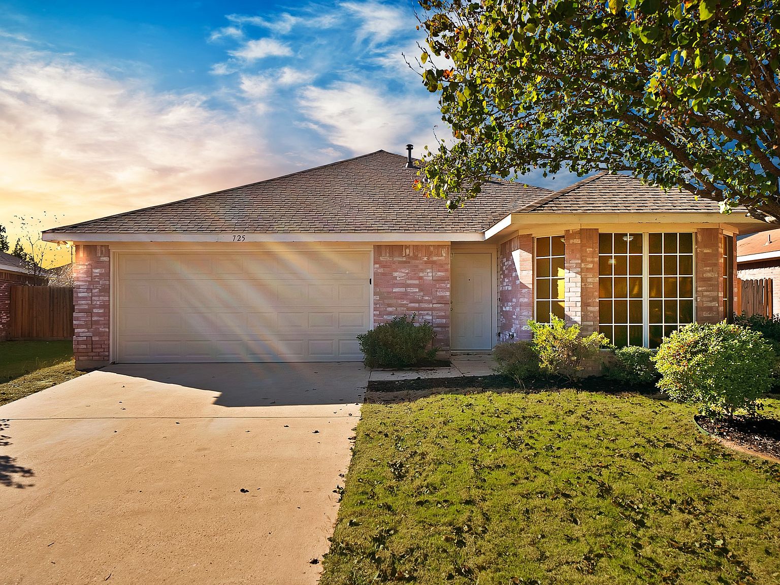 725 Azalea Ln, Cedar Hill, TX 75104 | Zillow