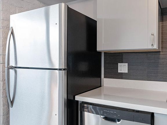 4th image of 1118 S McClintock Dr #2
