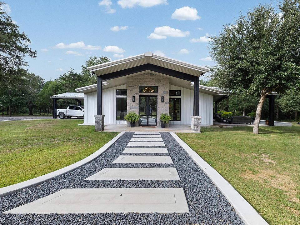 1st image of 1187 Cummins Creek Rd