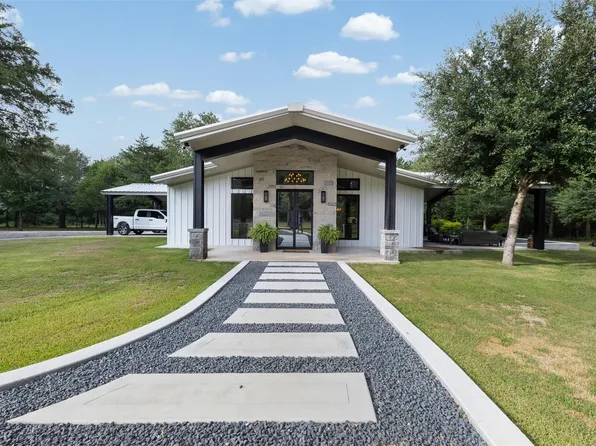 1187 Cummins Creek Rd, New Ulm, TX 78950