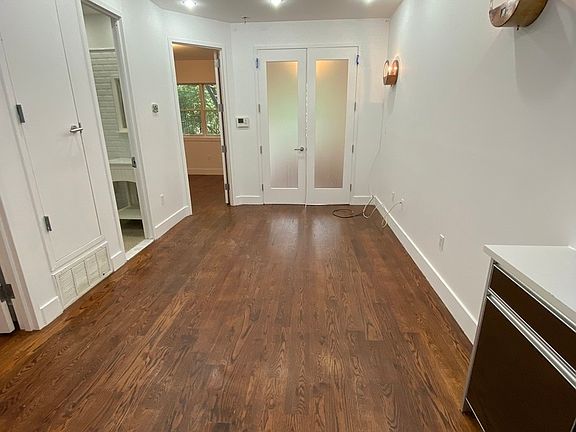 2nd image of 1074 Bergen St #2
