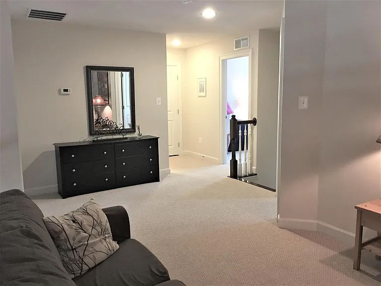 406 Samantha Dr — Photo 15