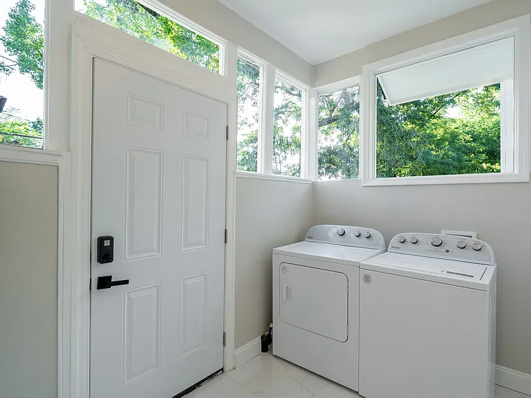 185 Clisby Pl — Photo 18