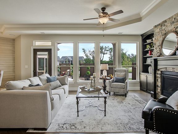 Photo from previous model of same floor plan for visualization purposes only.