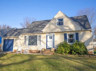 1351 Haverston Rd, Lyndhurst, OH 44124