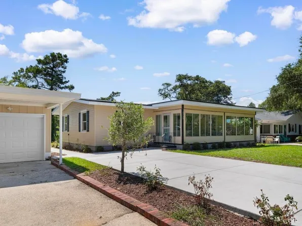 409 14th Ave. S, North Myrtle Beach, SC 29582