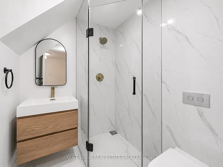 678 Willard Ave — Photo 6