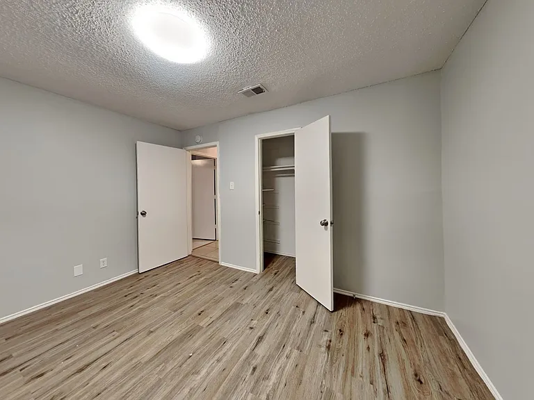 6204 Kelly Elliott Rd — Photo 10