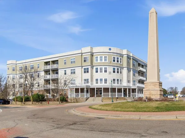 114200 Hundertmark Rd Unit 212, Chaska, MN 55318