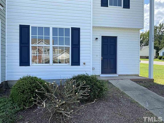 2nd image of 100 Blackthorne Ct