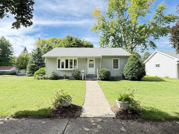 721 S 11th St, Montevideo, MN 56265