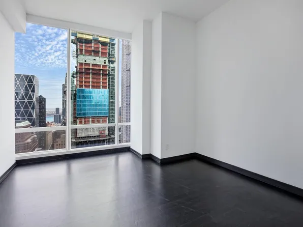 157 West 57th Street image 8 of 9