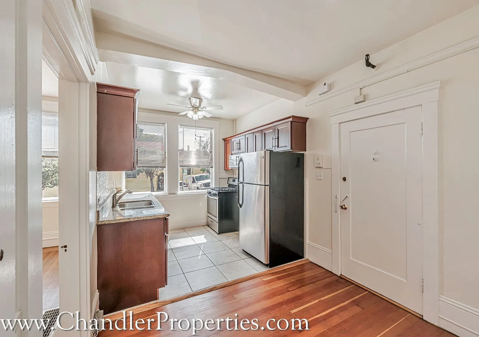 Angeli Arms Apartments — Photo 4