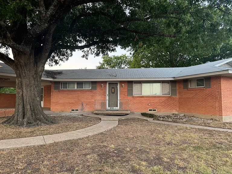 1406 Country Club Rd — Photo 32