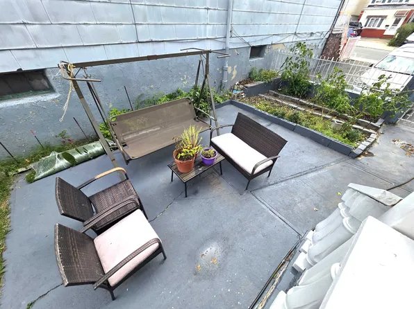 102 Clendenny Avenue image 18 of 20