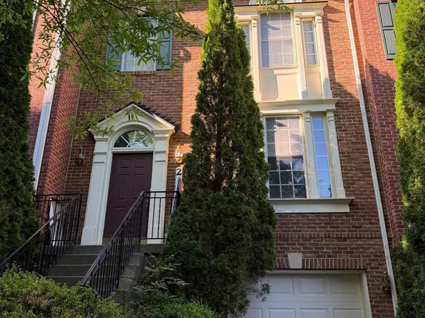 218 Painted Post Ln, Gaithersburg, MD 20878