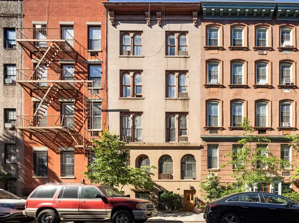 252 West 21st Street GARDEN image 9 of 9