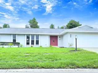 2678 Pinewood Dr, Dunedin, FL 34698