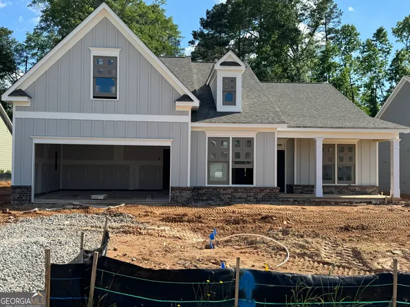 202 Dooly Dr #16, Statham, GA 30666