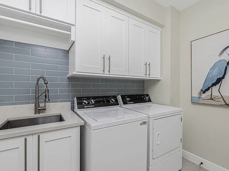 3313 Sunset Key Cir #701 — Photo 45