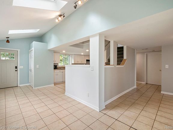 5th image of 10492 Lake Shore Dr