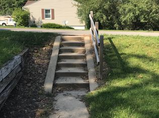 1002 Easton Ave, Waterloo, IA 50702