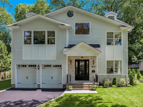 4 Garden Ct, Ho Ho Kus, NJ 07423