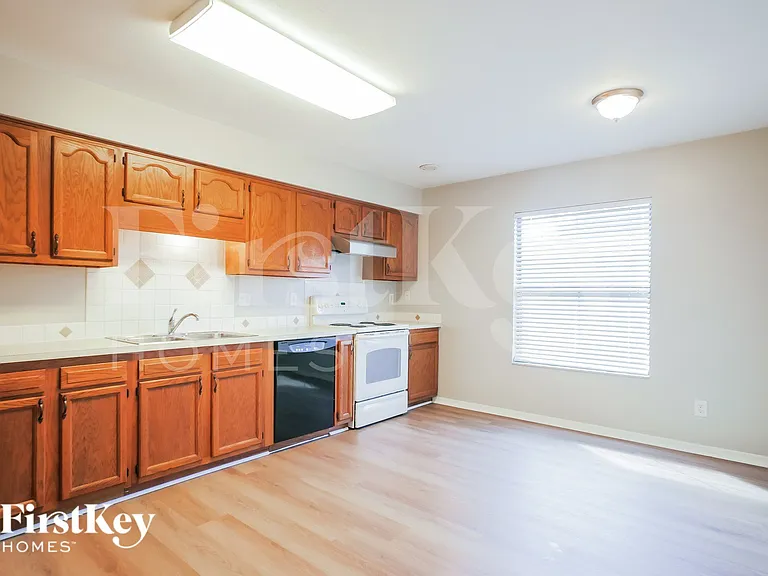 5418 Shore Dr — Photo 6