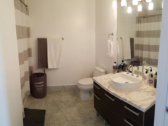2nd image of 244 Biscayne Blvd APT 3905