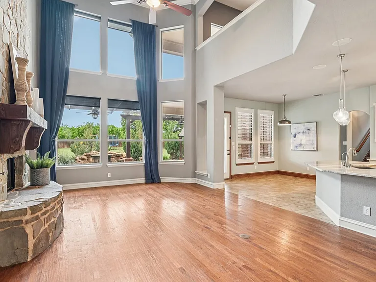 920 Norma Ln — Photo 4