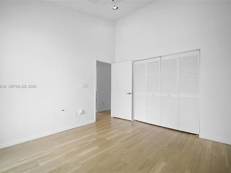 21378 Marina Cove Cir #11-B — Photo 25