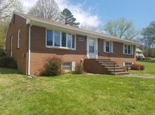 3744 Carson Rd NE, Roanoke, VA 24012