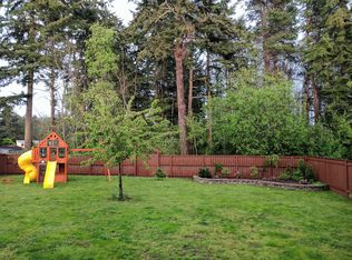 2124 SW Rosario Pl, Oak Harbor, WA 98277