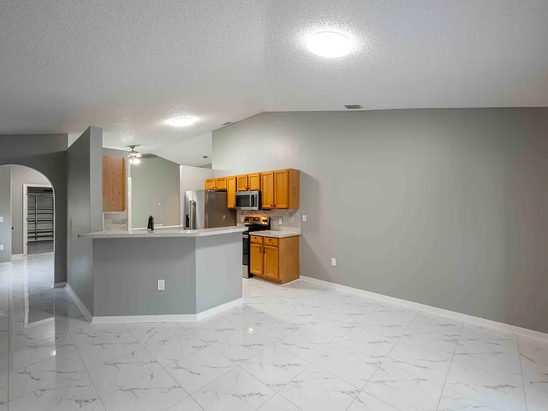 6920 Playpark Trl — Photo 27
