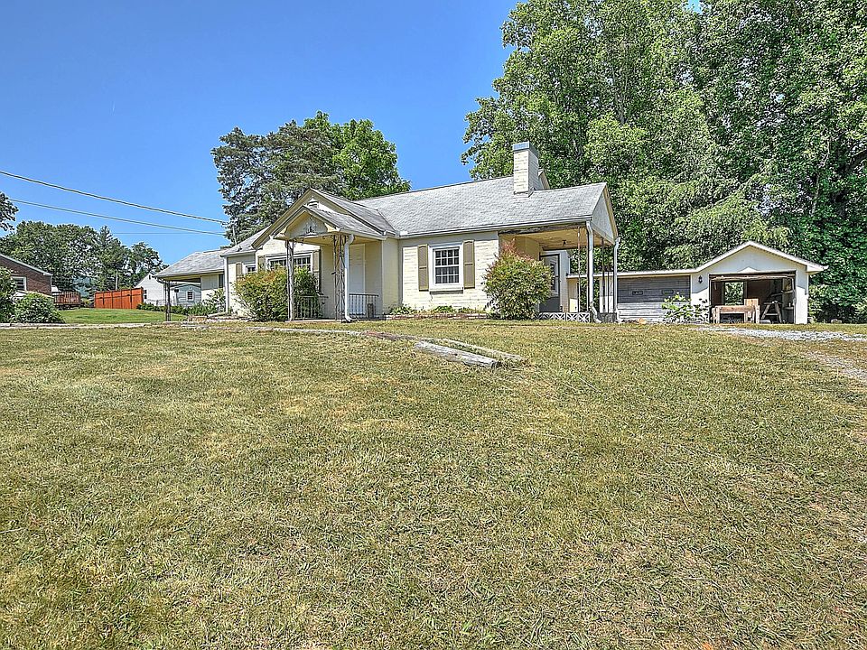 2nd image of 120 Arlington Dr