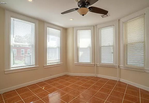 3rd image of 76-30 Parklane S #1