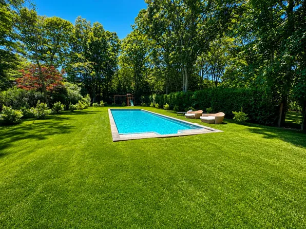 274 Abrahams Path, East Hampton, NY 11937
